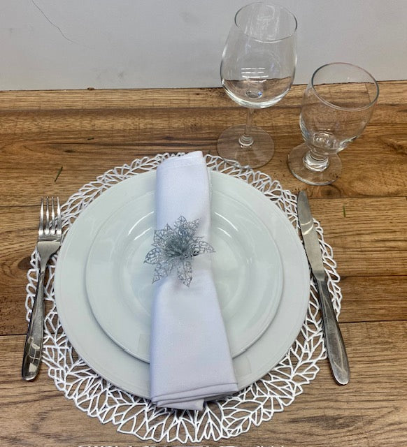 Christmas Table Setting Silver on Sale